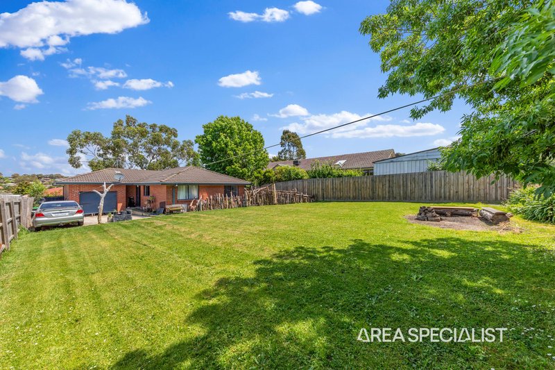 Photo - 16 Donday Court, Pakenham VIC 3810 - Image 11