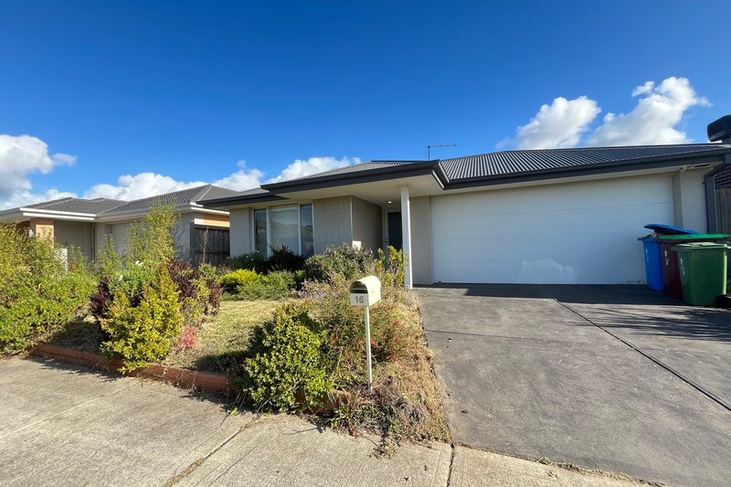 16 Dorkings Way, Clyde North VIC 3978