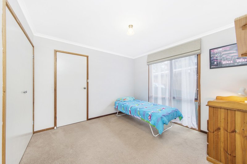 Photo - 16 Doyle Place, Queanbeyan NSW 2620 - Image 11