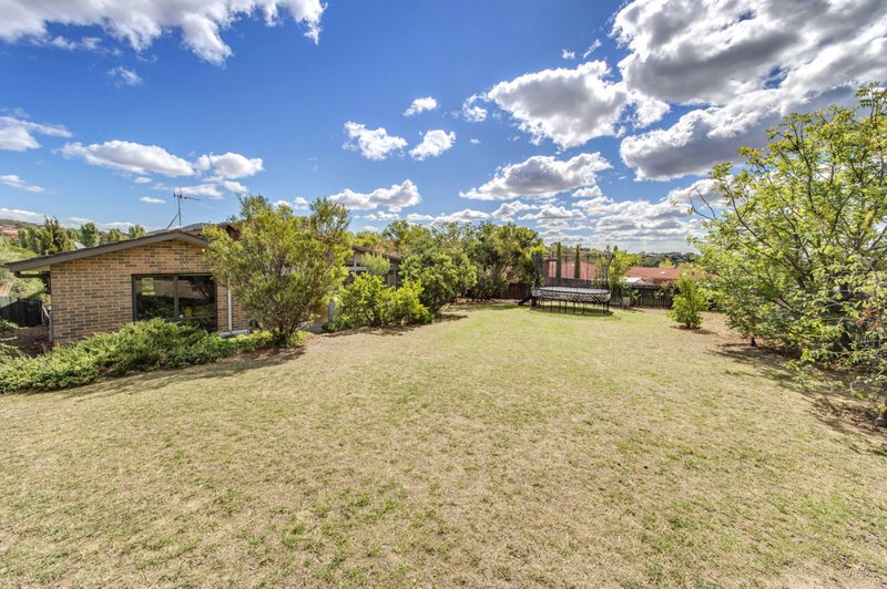 Photo - 16 Doyle Place, Queanbeyan NSW 2620 - Image 15