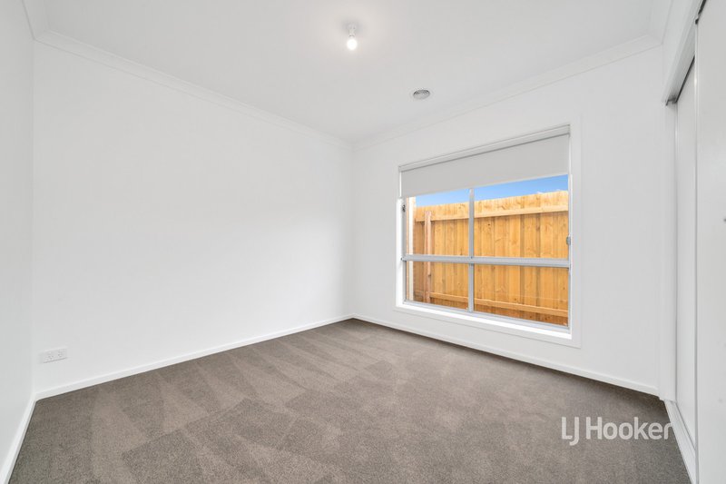 Photo - 16 Dublin Street, Tarneit VIC 3029 - Image 9