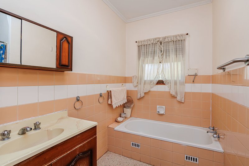 Photo - 16 Dudley Street, Mansfield Park SA 5012 - Image 7