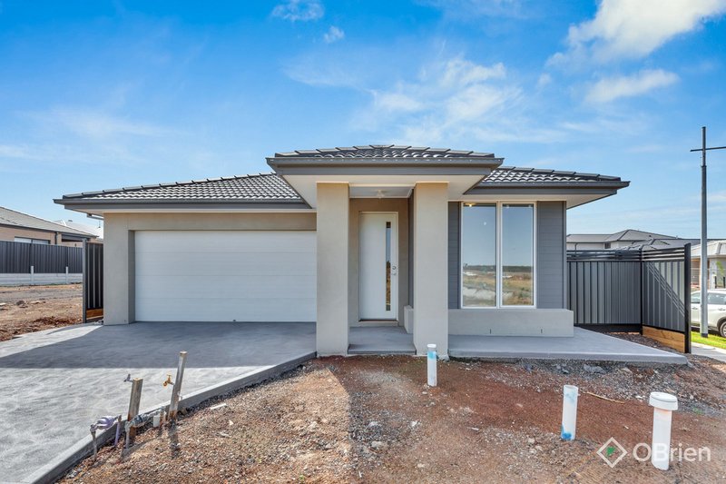 16 Dulcis Street, Manor Lakes VIC 3024