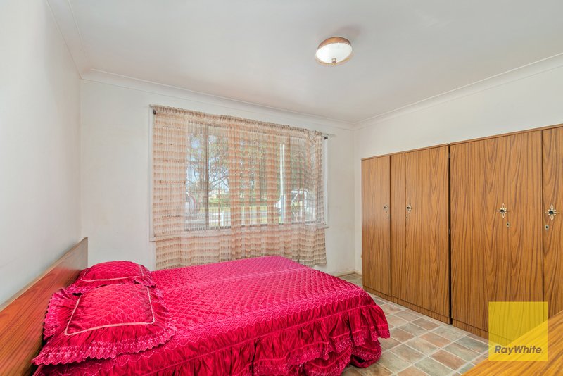 Photo - 1/6 Dunban Road, Woy Woy NSW 2256 - Image 5