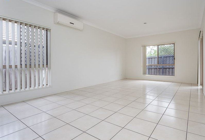 Photo - 16 Dunes Crescent, North Lakes QLD 4509 - Image 5