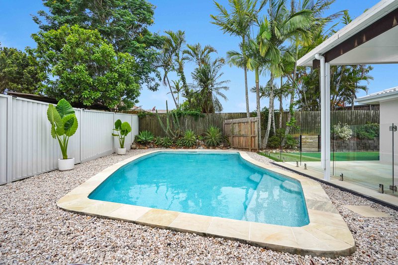 Photo - 16 Dunsby Drive, Carrara QLD 4211 - Image 9