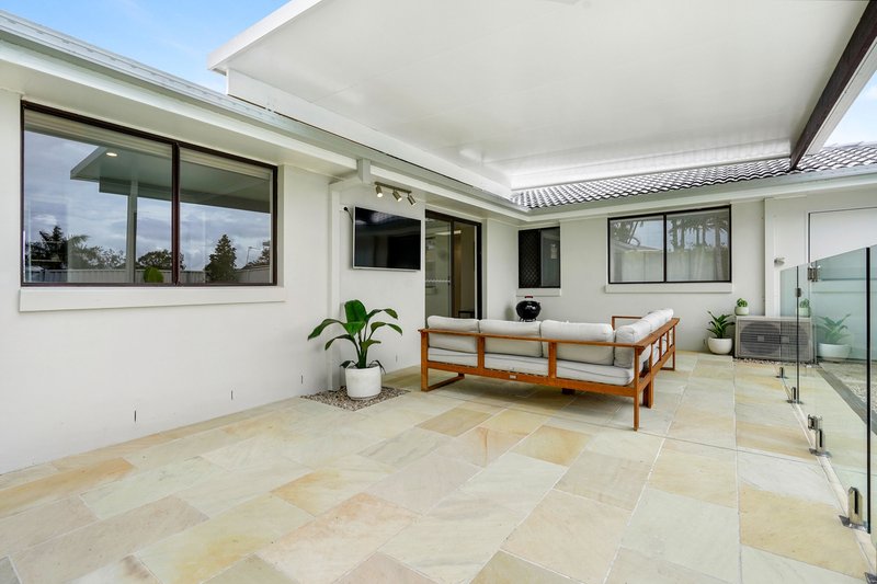 Photo - 16 Dunsby Drive, Carrara QLD 4211 - Image 10