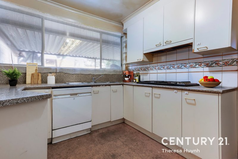 Photo - 16 Dunvegan Crescent, Dandenong VIC 3175 - Image 3
