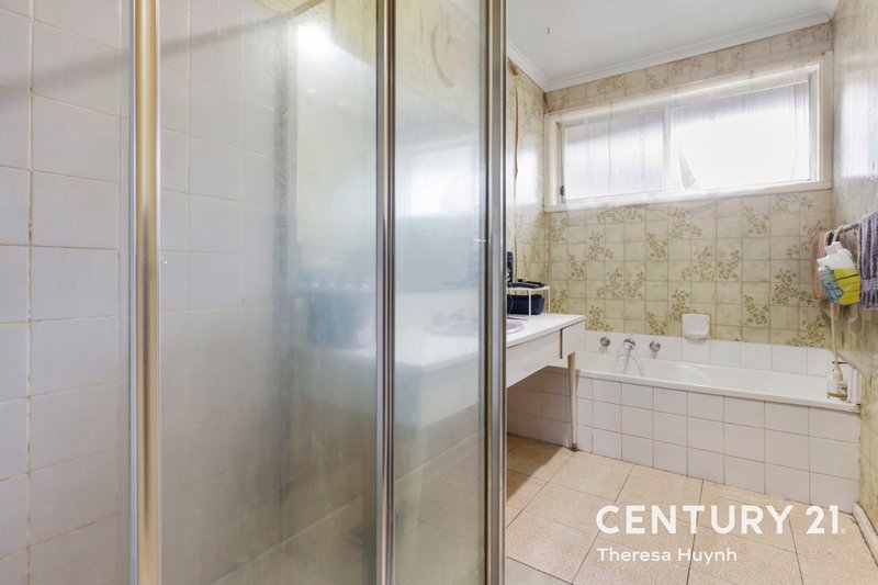 Photo - 16 Dunvegan Crescent, Dandenong VIC 3175 - Image 6