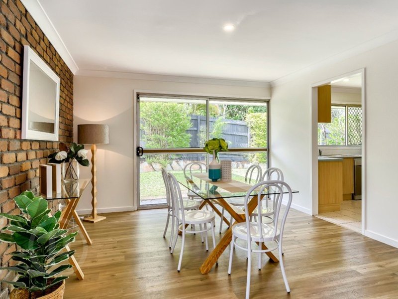 Photo - 16 Duranta Street, Bellbowrie QLD 4070 - Image 4