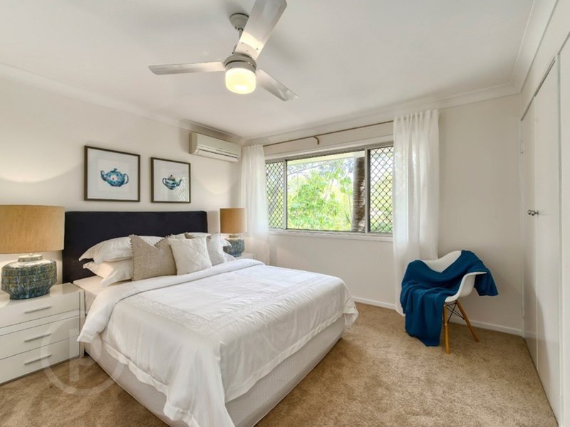 Photo - 16 Duranta Street, Bellbowrie QLD 4070 - Image 8