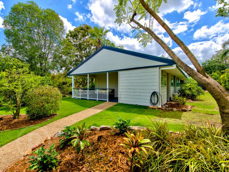 Photo - 16 Duranta Street, Bellbowrie QLD 4070 - Image 13