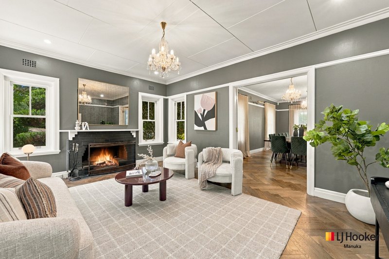 Photo - 16 Durville Crescent, Griffith ACT 2603 - Image 3