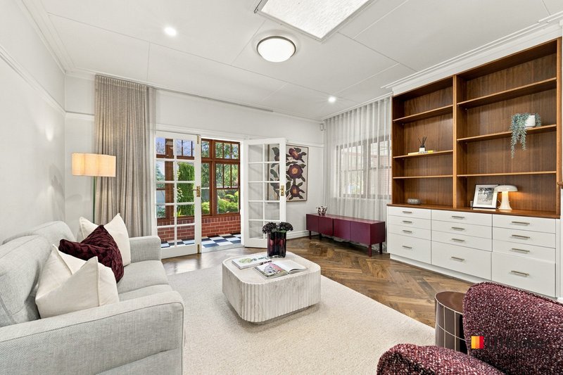 Photo - 16 Durville Crescent, Griffith ACT 2603 - Image 9
