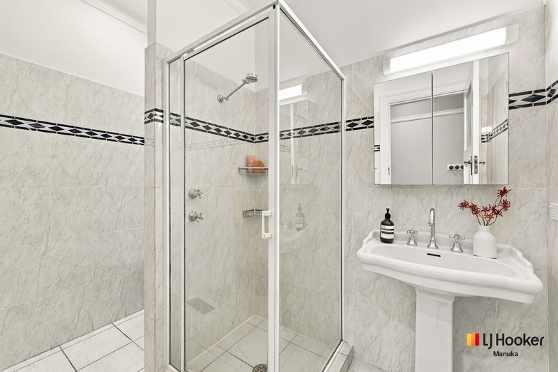 Photo - 16 Durville Crescent, Griffith ACT 2603 - Image 18