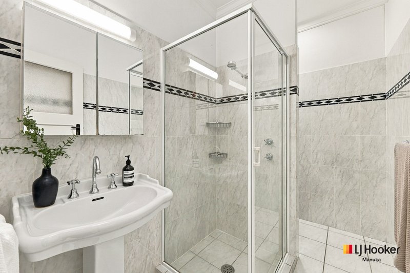 Photo - 16 Durville Crescent, Griffith ACT 2603 - Image 21