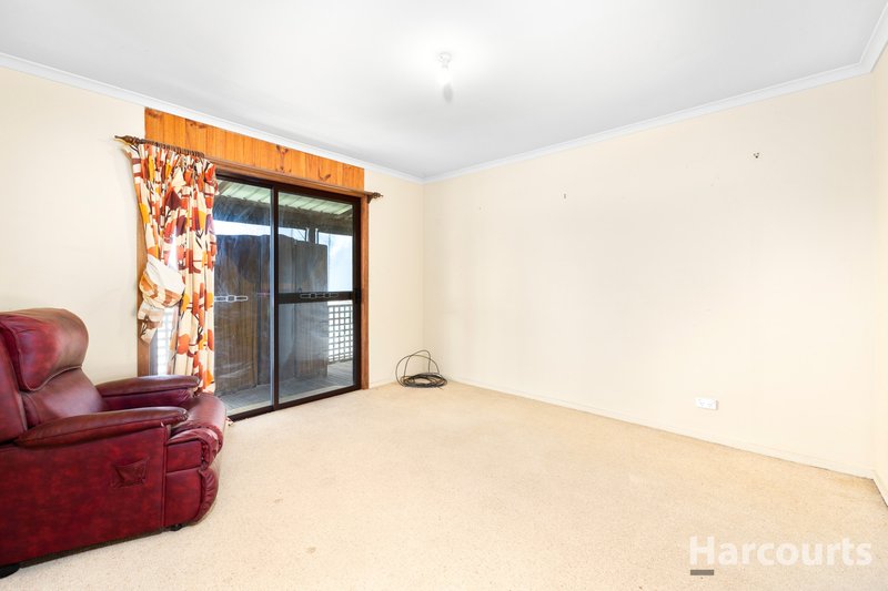 Photo - 16 Eastern Avenue, Newborough VIC 3825 - Image 8