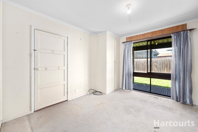 Photo - 16 Eastern Avenue, Newborough VIC 3825 - Image 9