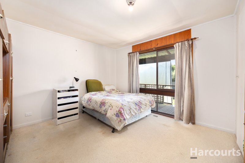 Photo - 16 Eastern Avenue, Newborough VIC 3825 - Image 11