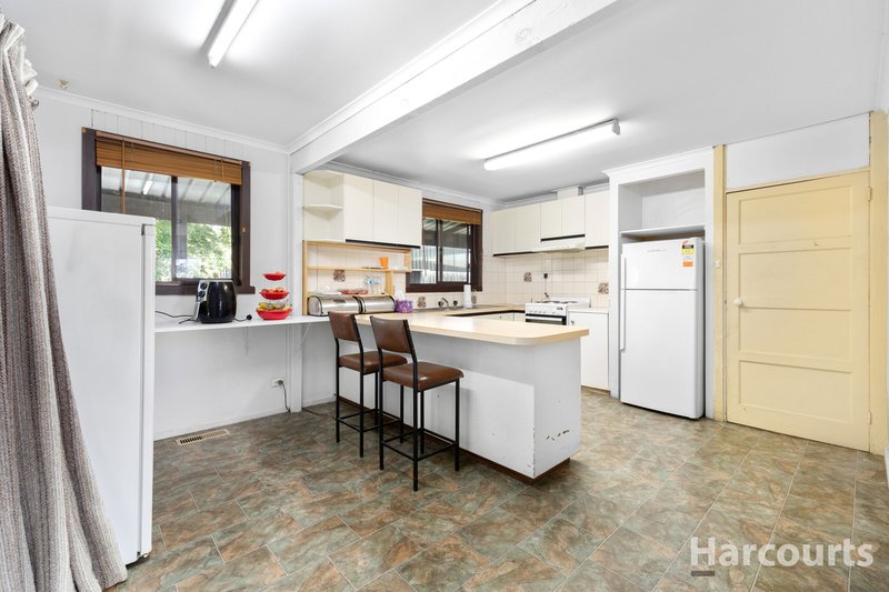 Photo - 16 Eastern Avenue, Newborough VIC 3825 - Image 15