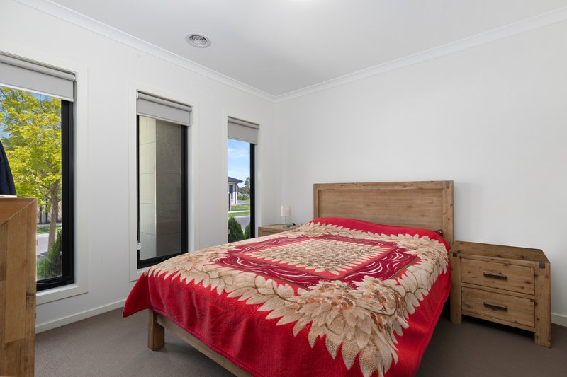 Photo - 16 Eastwood Street, Truganina VIC 3029 - Image 6