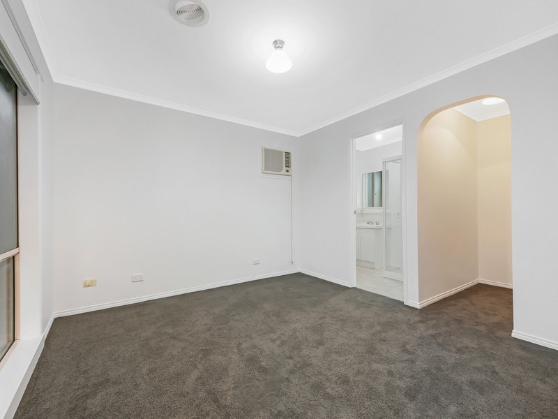 Photo - 16 Eclipse Court, Hampton Park VIC 3976 - Image 13