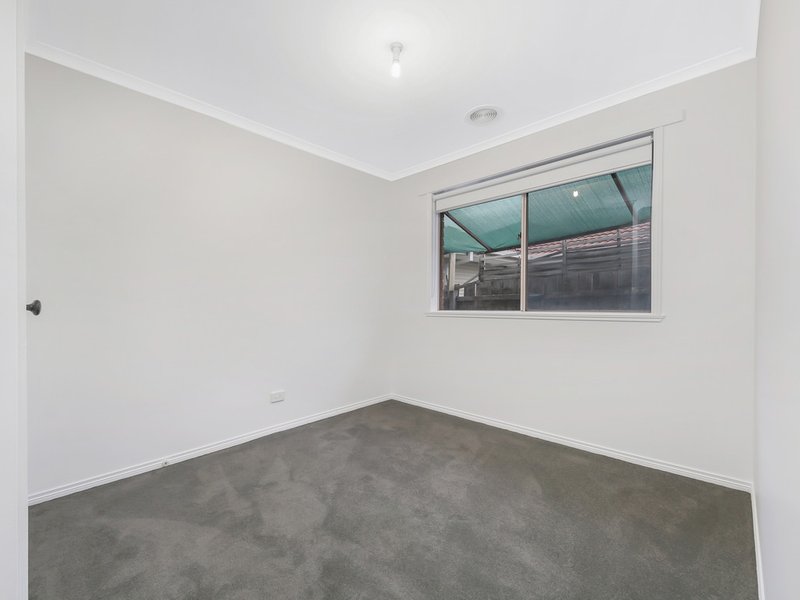 Photo - 16 Eclipse Court, Hampton Park VIC 3976 - Image 14