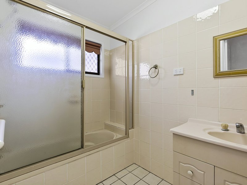 Photo - 16 Eden Crescent, Woorim QLD 4507 - Image 11