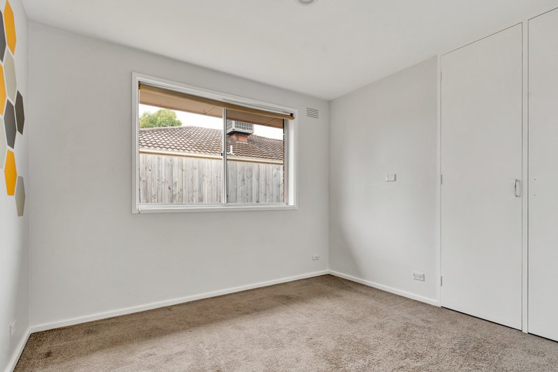 Photo - 16 Edgar Street, Werribee VIC 3030 - Image 6