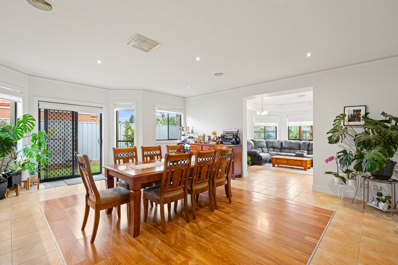 Photo - 16 Edwards Road, Werribee VIC 3030 - Image 7