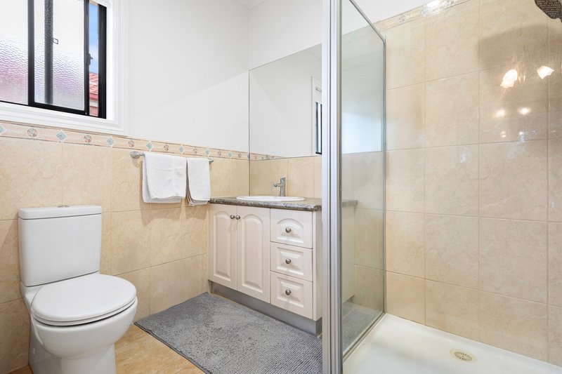 Photo - 16 Edwards Road, Werribee VIC 3030 - Image 14