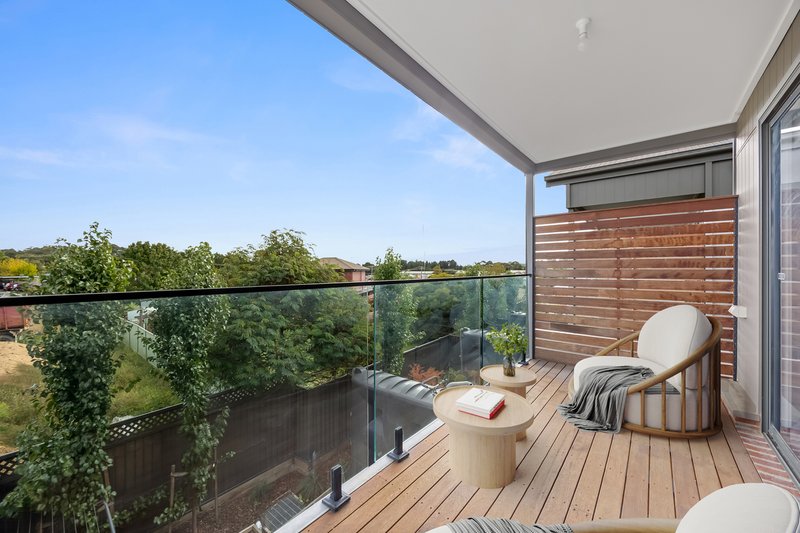 Photo - 16 Eldenwood Mews, Canadian VIC 3350 - Image 11