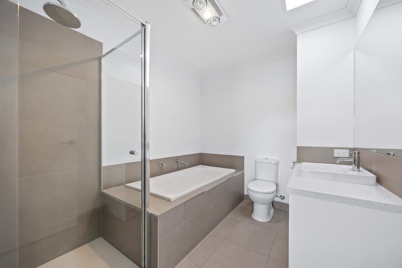 Photo - 16 Eldenwood Mews, Canadian VIC 3350 - Image 13