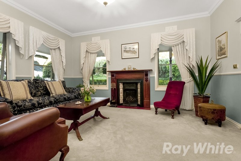 Photo - 16 Ellesse Way, Berwick VIC 3806 - Image 3