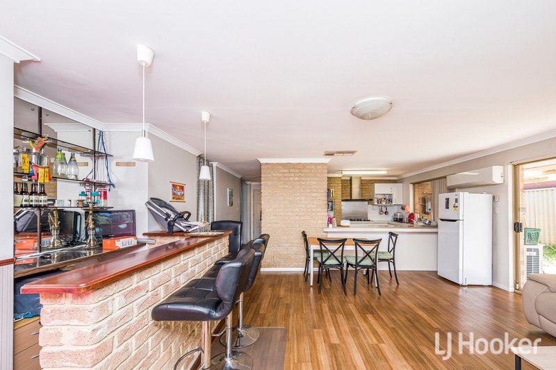 Photo - 16 Empire Way, Thornlie WA 6108 - Image 8
