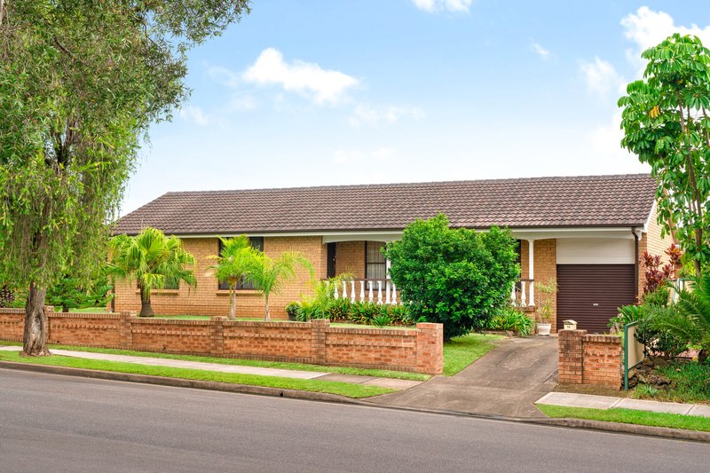 16 Enfield Close, St Johns Park NSW 2176