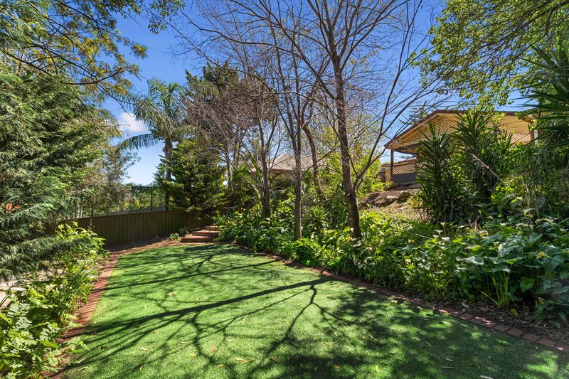 Photo - 16 Equestrian Drive, Woodcroft SA 5162 - Image 5