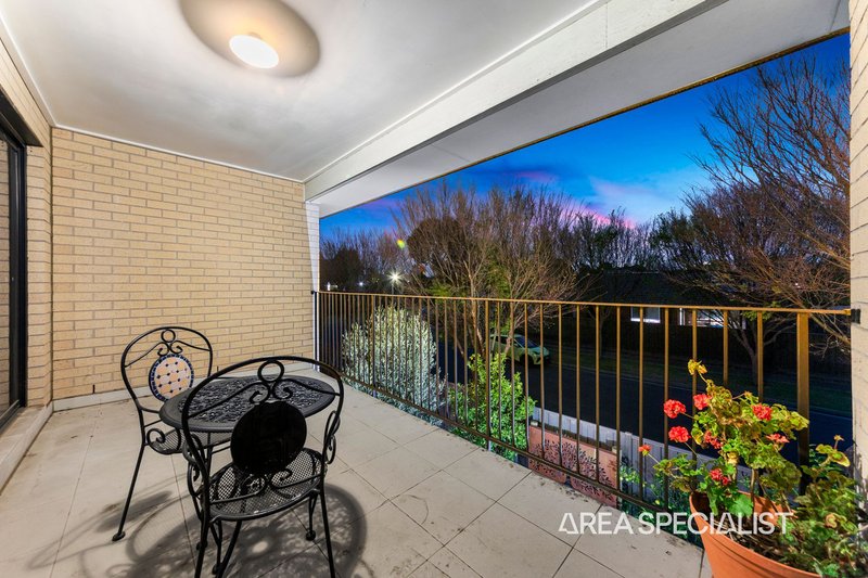 Photo - 16 Eros Crescent, Cranbourne West VIC 3977 - Image 18