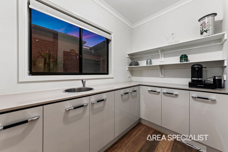 Photo - 16 Eros Crescent, Cranbourne West VIC 3977 - Image 29