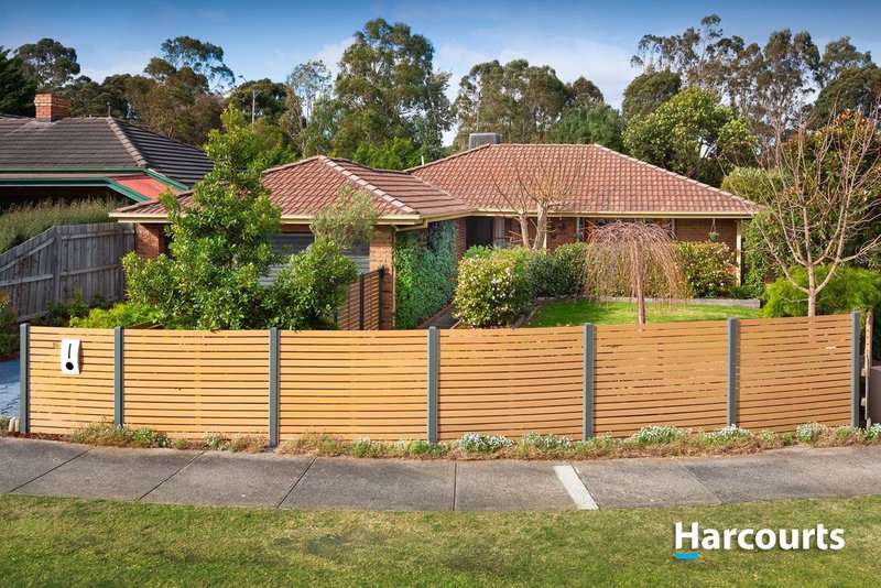 16 Escott Grove, Berwick VIC 3806