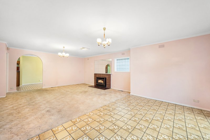 Photo - 16 Eunice Drive, Cheltenham VIC 3192 - Image 7