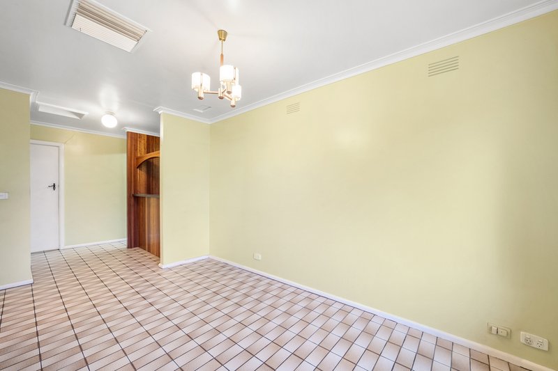Photo - 16 Eunice Drive, Cheltenham VIC 3192 - Image 10