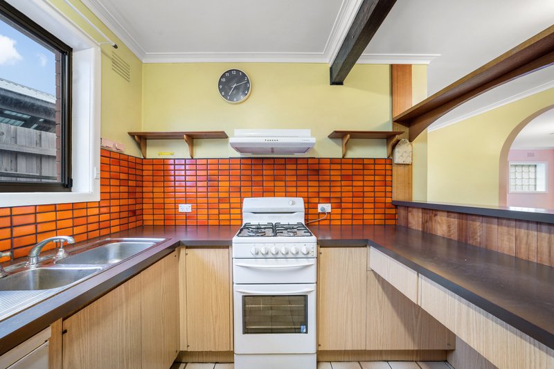 Photo - 16 Eunice Drive, Cheltenham VIC 3192 - Image 11