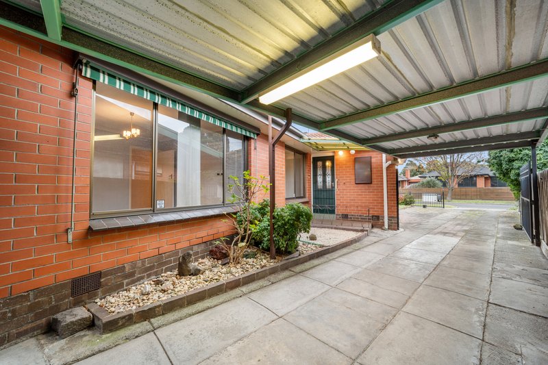 Photo - 16 Eunice Drive, Cheltenham VIC 3192 - Image 18
