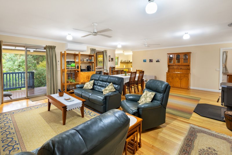 Photo - 16 Faheys Road, Gordon VIC 3345 - Image 4