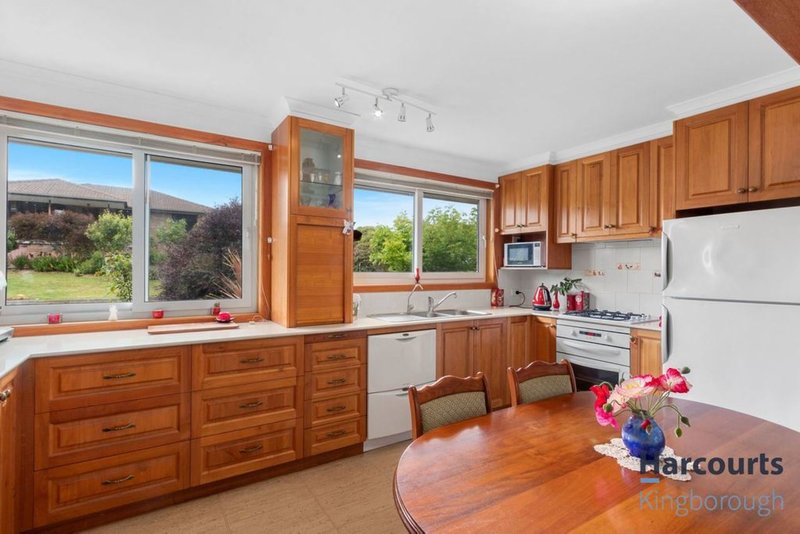 Photo - 16 Fairway Drive, Kingston TAS 7050 - Image 3