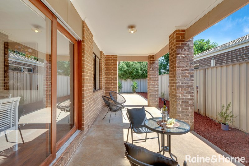 Photo - 16 Fantail Way, Brookfield VIC 3338 - Image 9