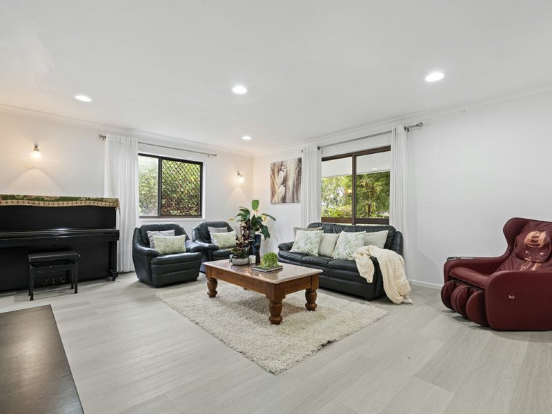 Photo - 16 Faringdon Street, Robertson QLD 4109 - Image 4