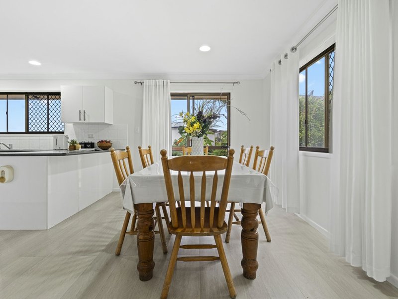 Photo - 16 Faringdon Street, Robertson QLD 4109 - Image 9