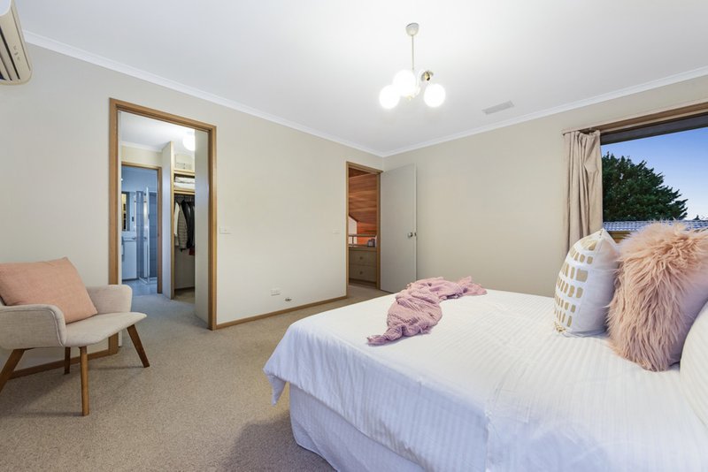 Photo - 16 Fayette Court, Wheelers Hill VIC 3150 - Image 7